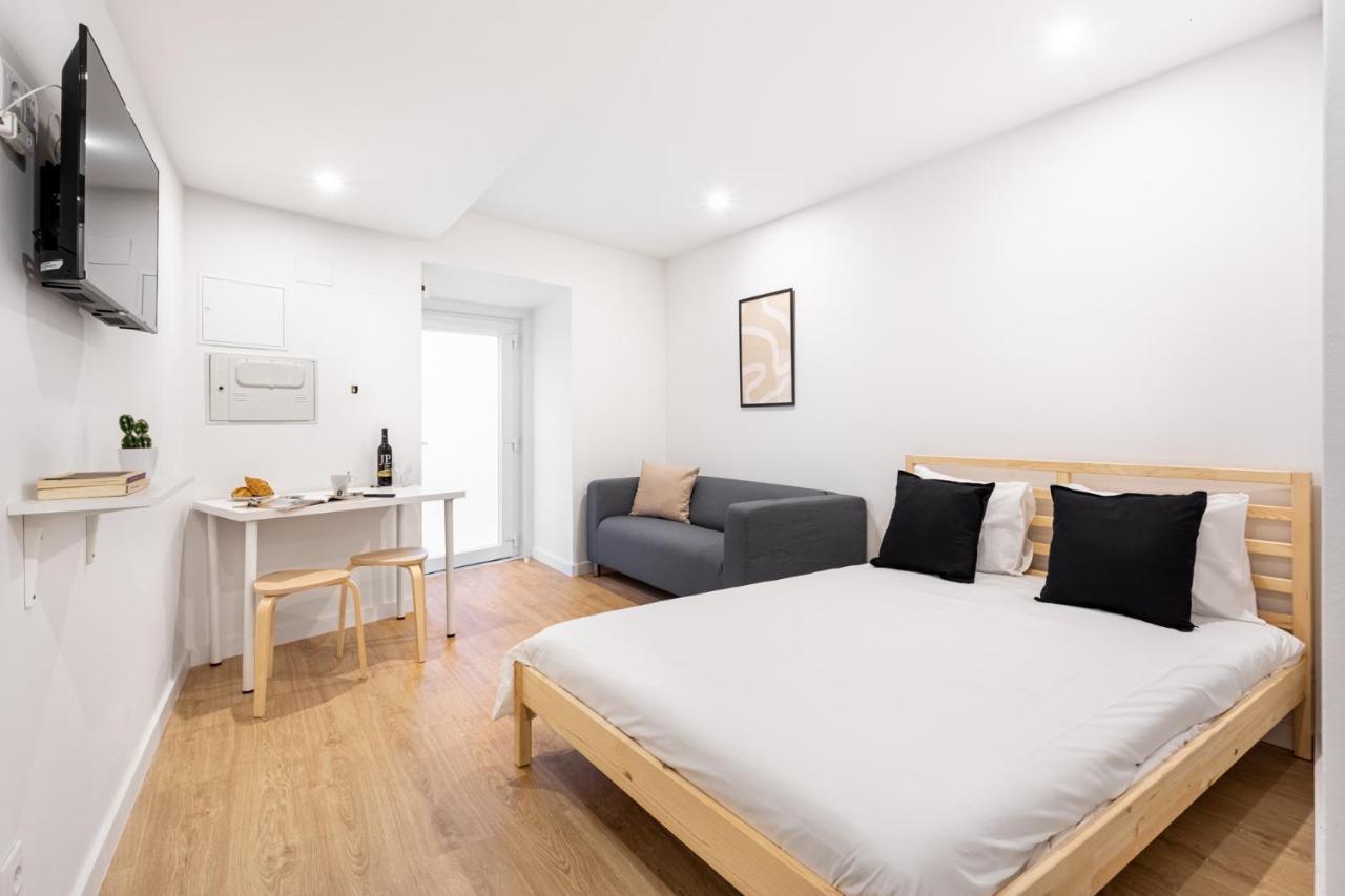 Altido Elegant Apartments Moments From Carmo Convent, In Bairro Alto Lisbon Bagian luar foto