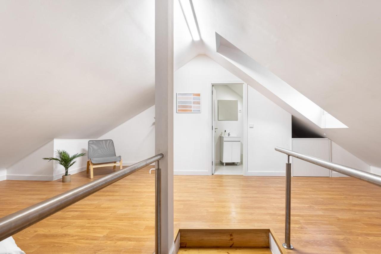Altido Elegant Apartments Moments From Carmo Convent, In Bairro Alto Lisbon Bagian luar foto