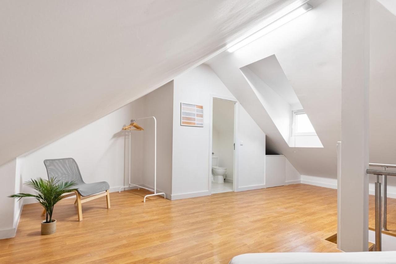 Altido Elegant Apartments Moments From Carmo Convent, In Bairro Alto Lisbon Bagian luar foto