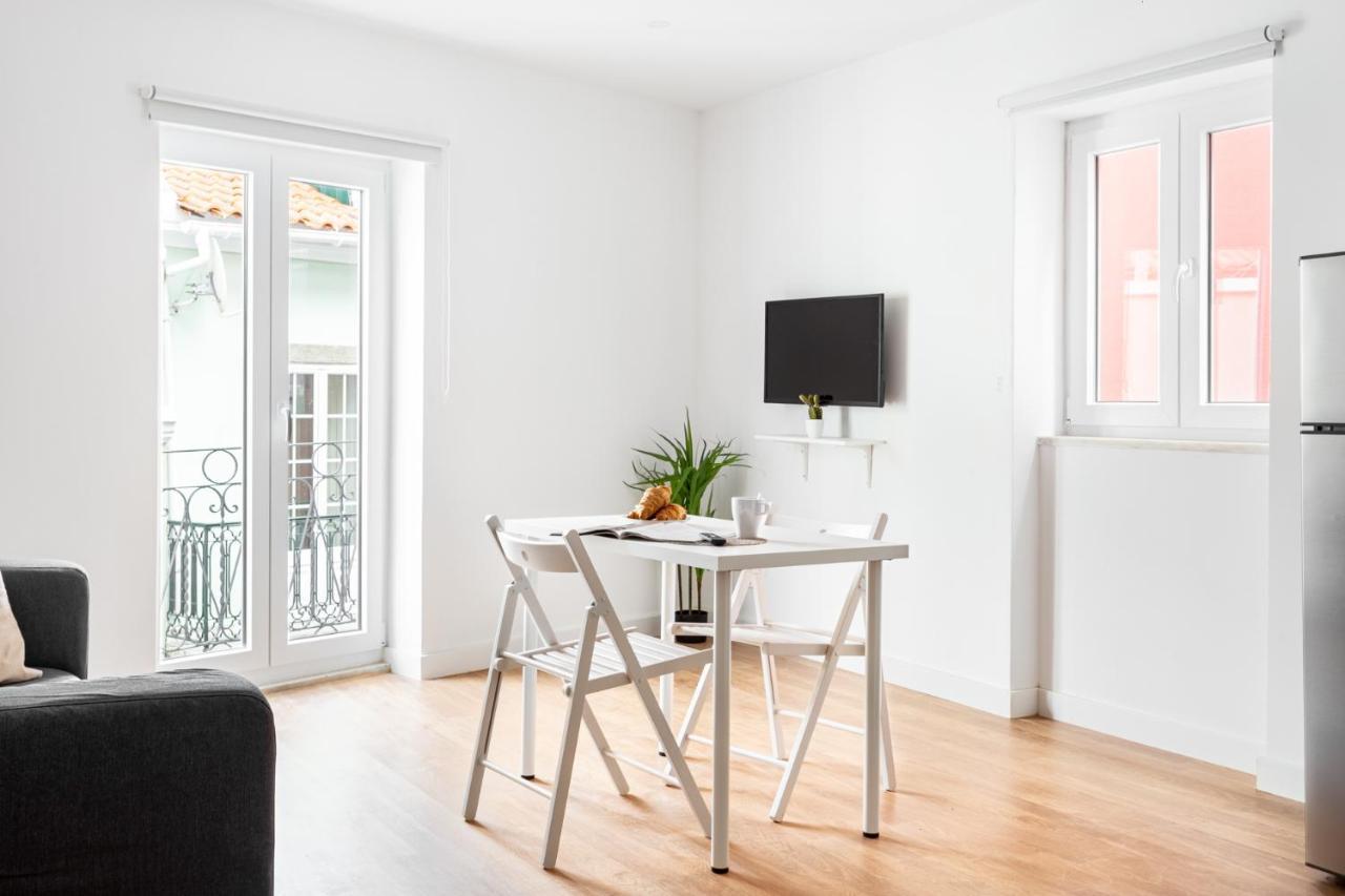 Altido Elegant Apartments Moments From Carmo Convent, In Bairro Alto Lisbon Bagian luar foto