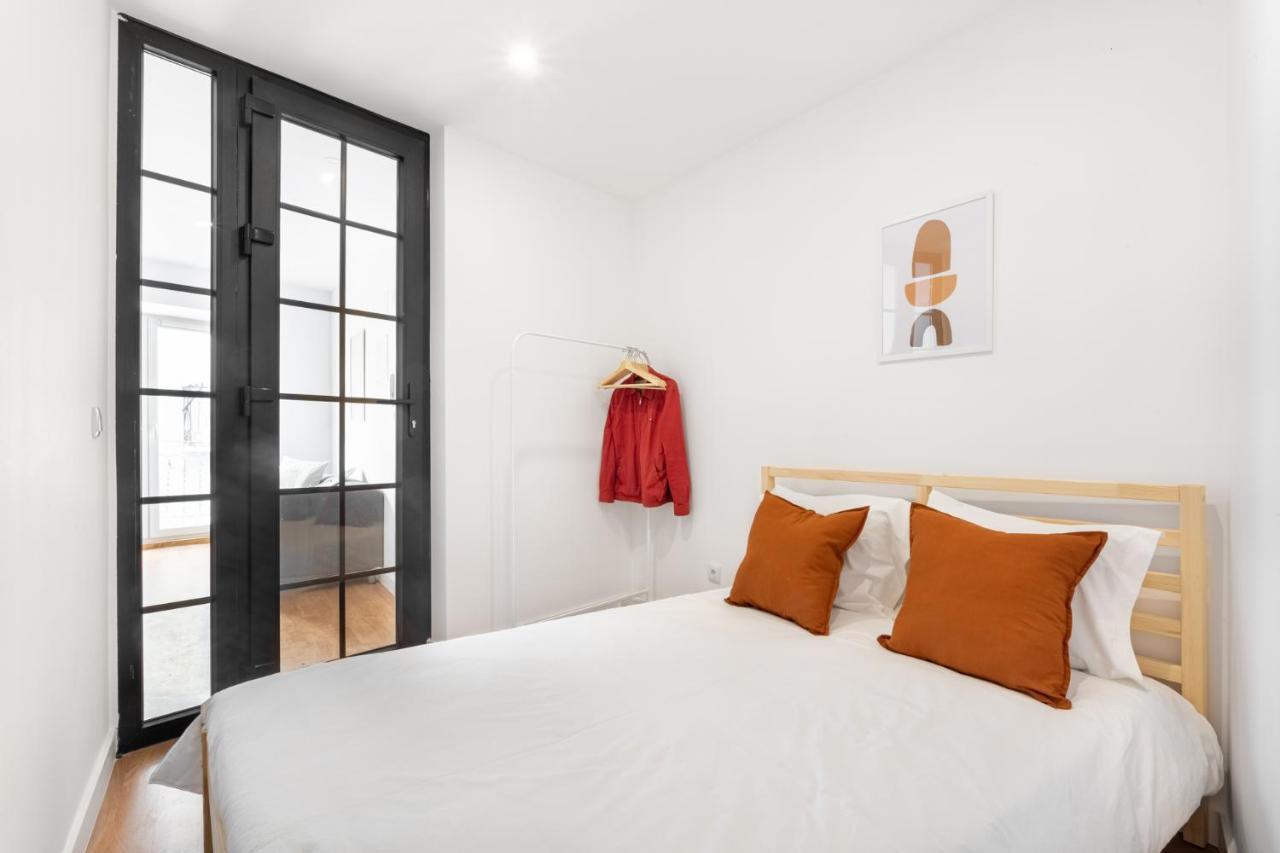 Altido Elegant Apartments Moments From Carmo Convent, In Bairro Alto Lisbon Bagian luar foto
