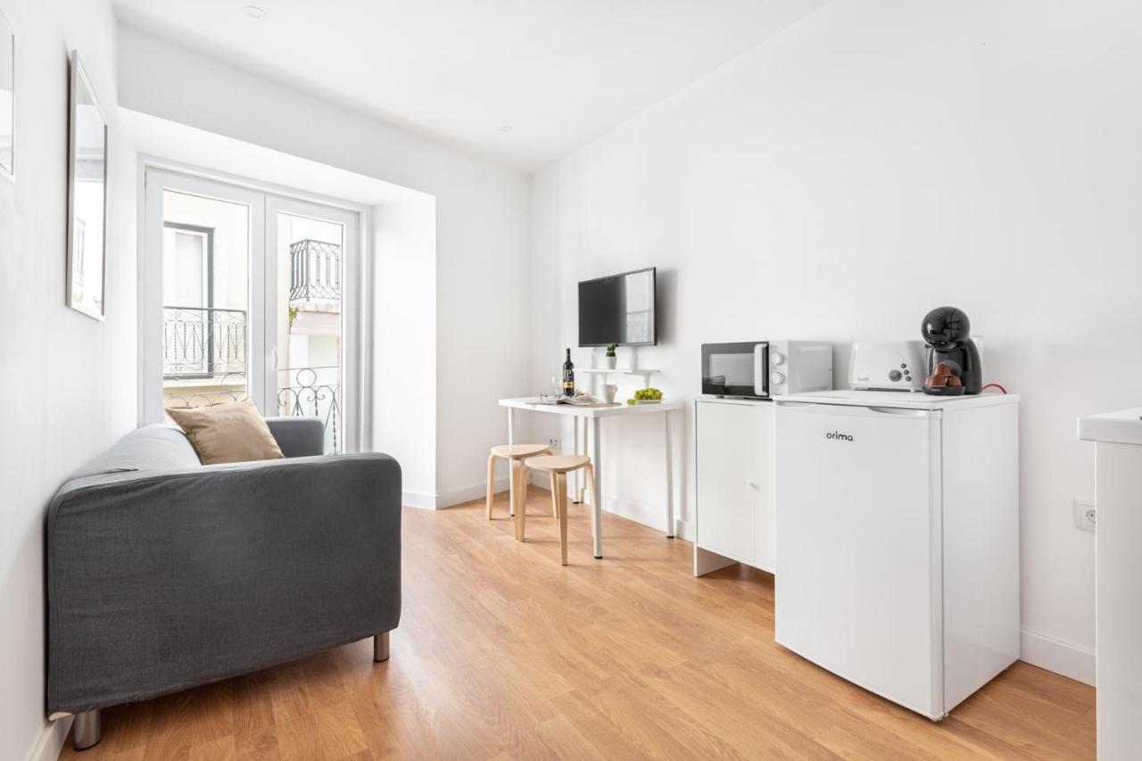 Altido Elegant Apartments Moments From Carmo Convent, In Bairro Alto Lisbon Bagian luar foto
