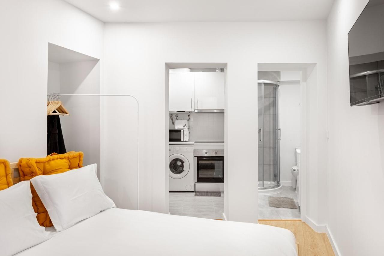 Altido Elegant Apartments Moments From Carmo Convent, In Bairro Alto Lisbon Bagian luar foto