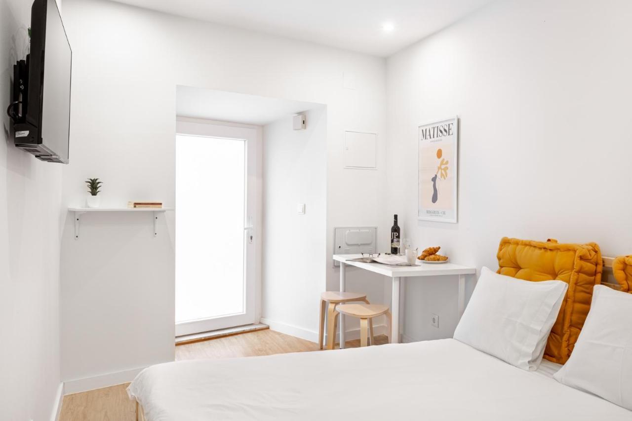 Altido Elegant Apartments Moments From Carmo Convent, In Bairro Alto Lisbon Bagian luar foto