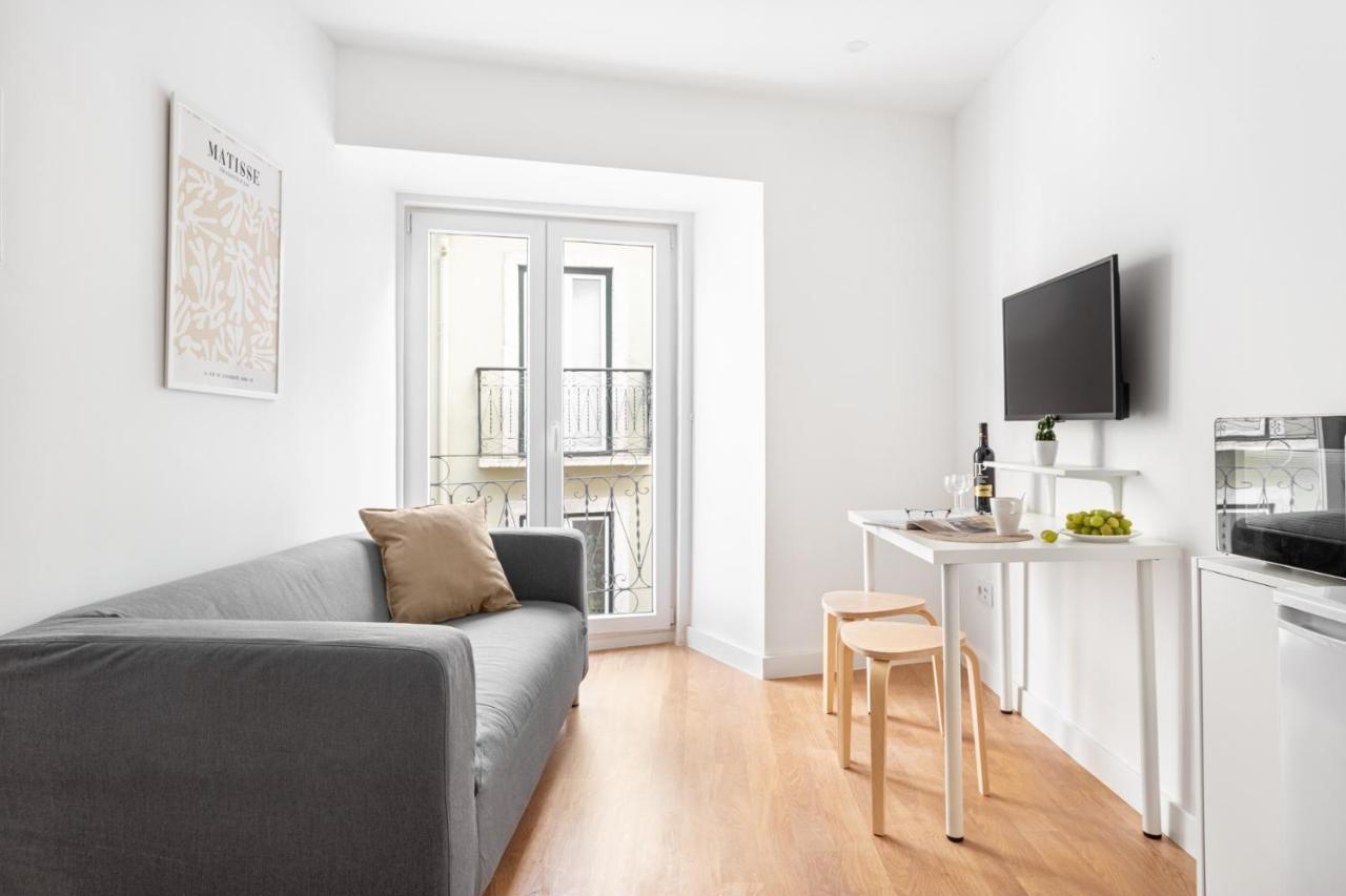 Altido Elegant Apartments Moments From Carmo Convent, In Bairro Alto Lisbon Bagian luar foto