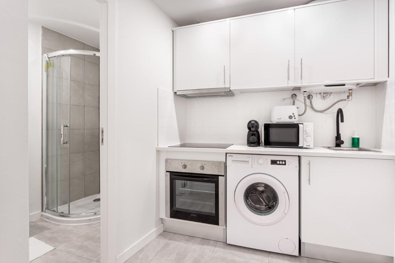 Altido Elegant Apartments Moments From Carmo Convent, In Bairro Alto Lisbon Bagian luar foto