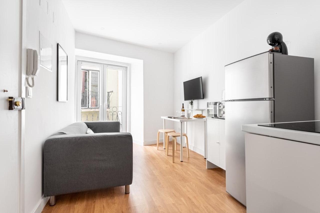 Altido Elegant Apartments Moments From Carmo Convent, In Bairro Alto Lisbon Bagian luar foto