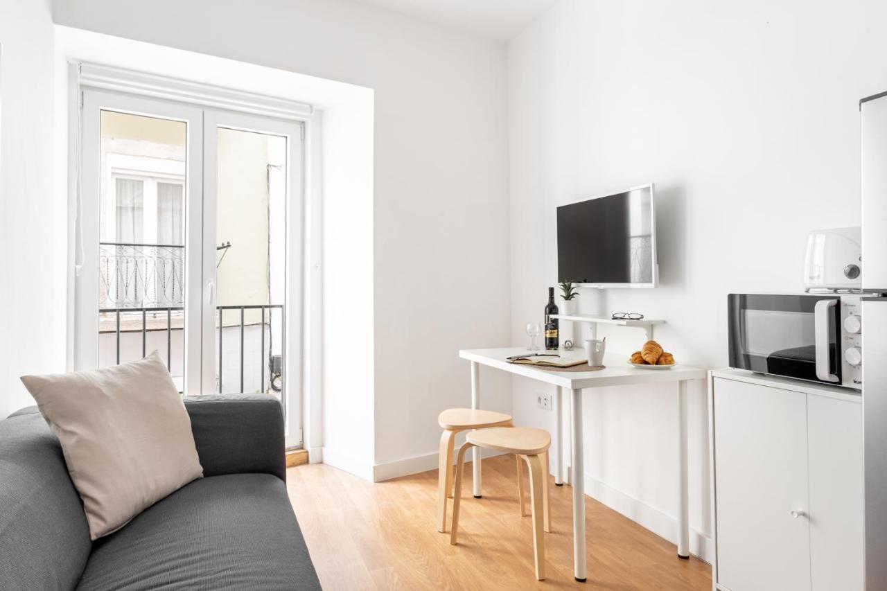 Altido Elegant Apartments Moments From Carmo Convent, In Bairro Alto Lisbon Bagian luar foto